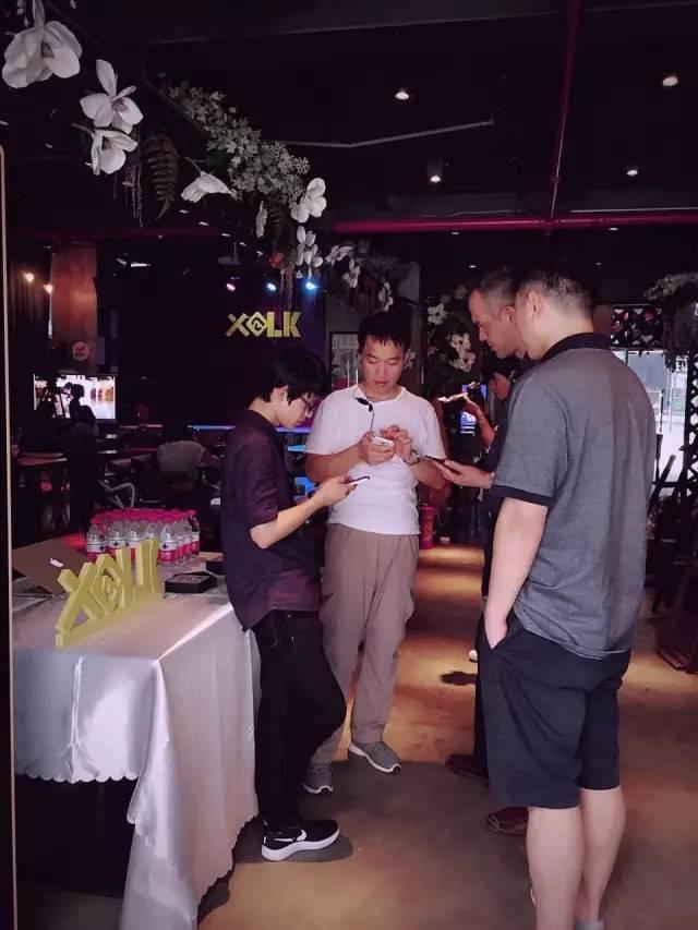 创客「学院派」VS街头「实战派」