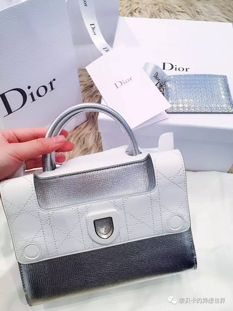 不想出门一出门就烦,不想出去但一出去就很嗨