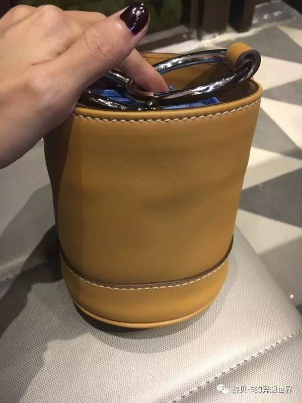 不想出门一出门就烦,不想出去但一出去就很嗨