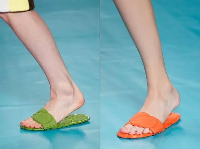 有款很贵却很丑的拖鞋,一双几十块的拖鞋值得买吗