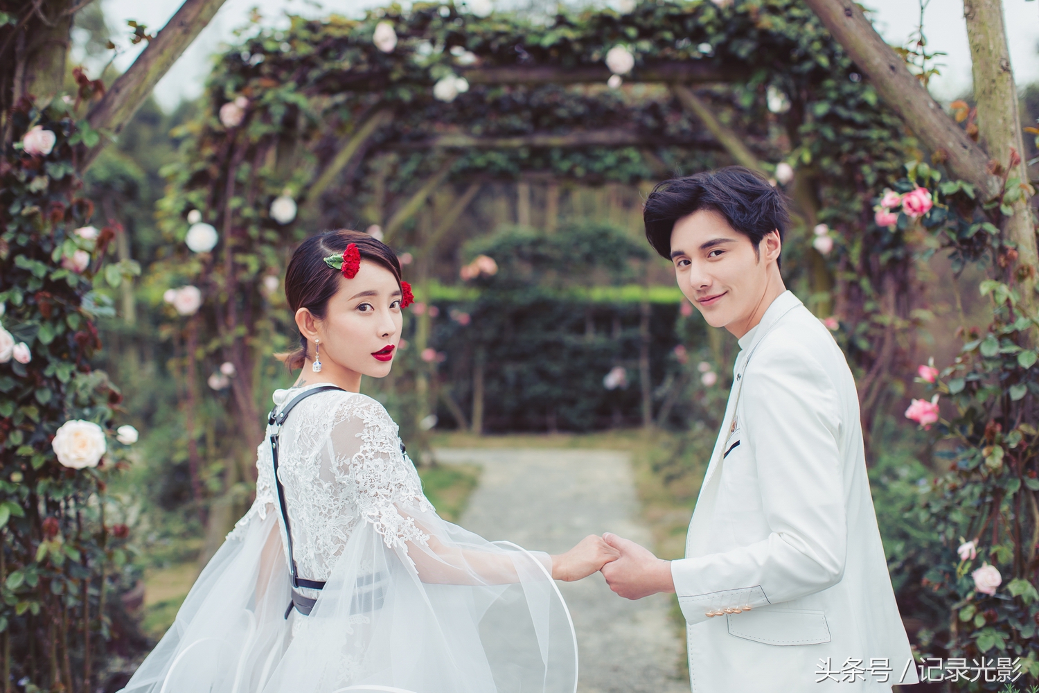 海景婚纱照新品发布,2017婚纱照流行趋势