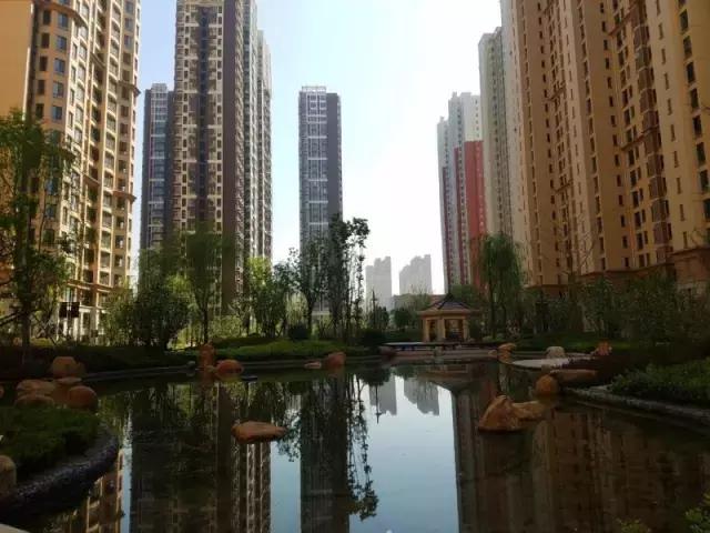 看楼王的风采,星河盛世三百多平开工大吉