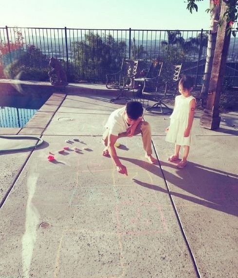 适合孩子读书玩耍的客厅装修风格,在客厅给孩子装个玩耍空间