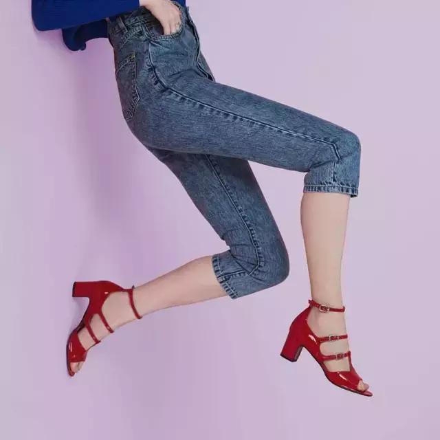 经典高跟鞋平价品牌,性价比高高跟鞋