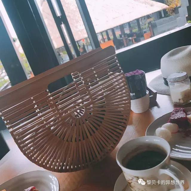 不想出门一出门就烦,不想出去但一出去就很嗨