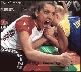 女生生西瓜,妹子吃冰镇西瓜拉肚子