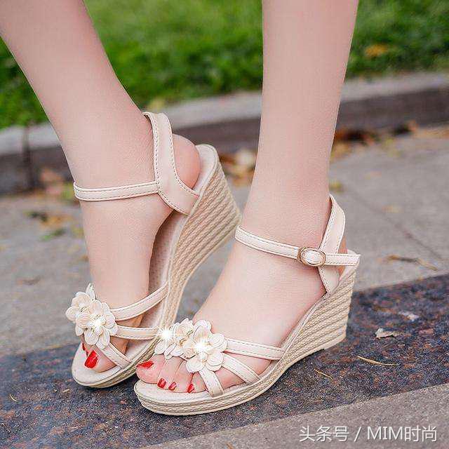 千万不要买的5款高跟鞋,17年前高跟鞋