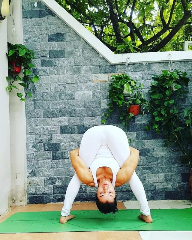 瑜伽穿啥瑜伽服好呢图片,瑜伽穿啥瑜伽服好看图片