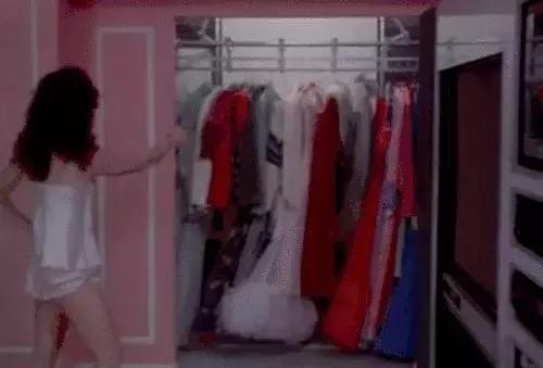 记住这4个穿搭技巧英文,记住这几个颜色口诀穿衣更高级