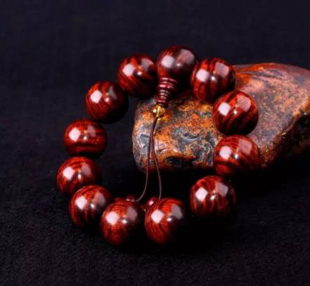 小叶紫檀手串多少钱一串回收,满星小叶紫檀手串价格