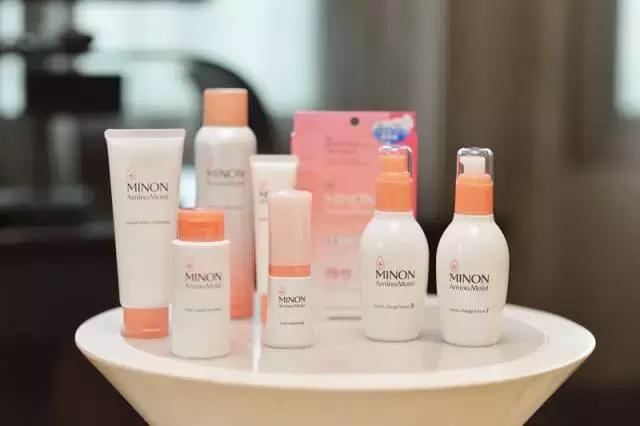 不能不看的独家访谈和美容资讯来啦!