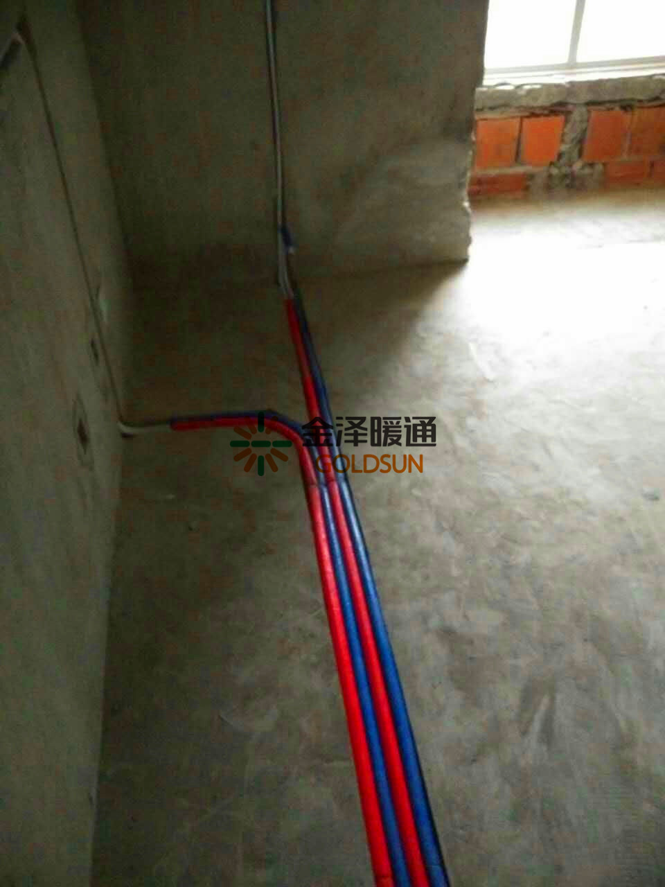 又来啦，今天我们一起去看春晖园的暗管暖气