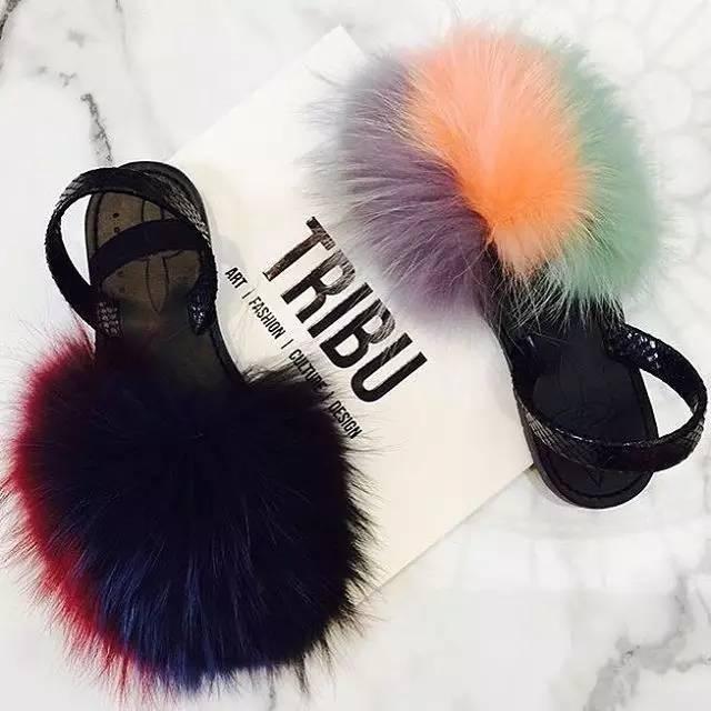 有款很贵却很丑的拖鞋,一双几十块的拖鞋值得买吗