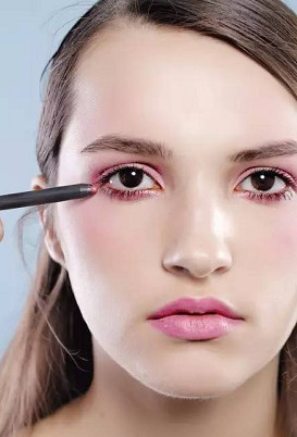 李小璐和倪妮化妆视频,李小璐搭配倪妮