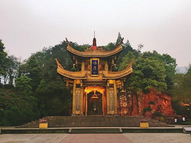 峨眉山一日观金顶日出吃住行攻略,峨眉山吃住行全攻略