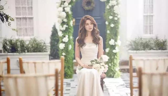 拍婚纱照的姿势造型怎么摆好看,拍摄婚纱照姿势的正确方法