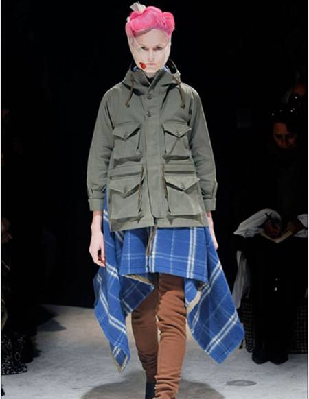 穿上CommedesGarçons这样就没有男生来搭讪了