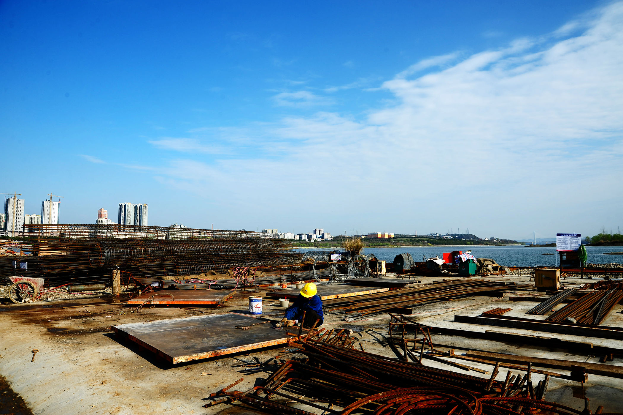交通项目建设高质量发展,交通建设助推地方经济发展