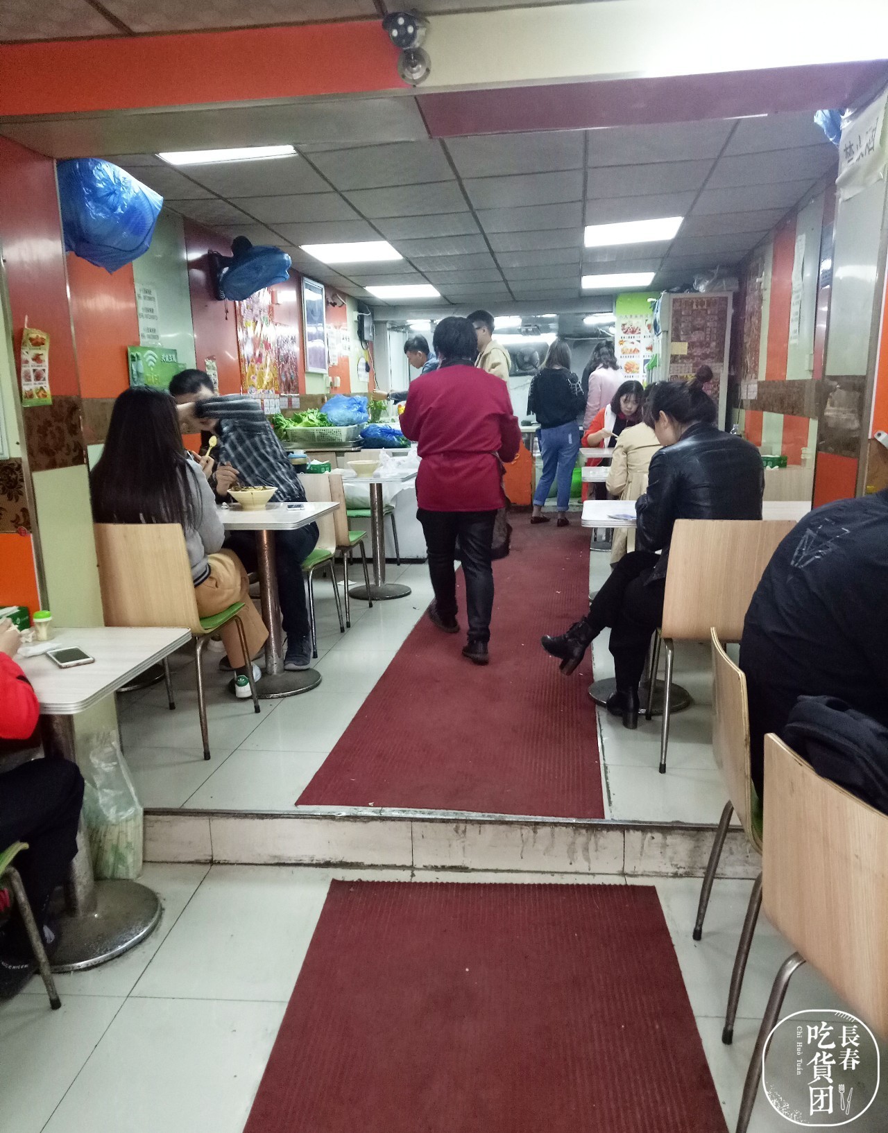 美女编辑拼死吃遍全城麻辣烫,终于选出6家最好吃的!