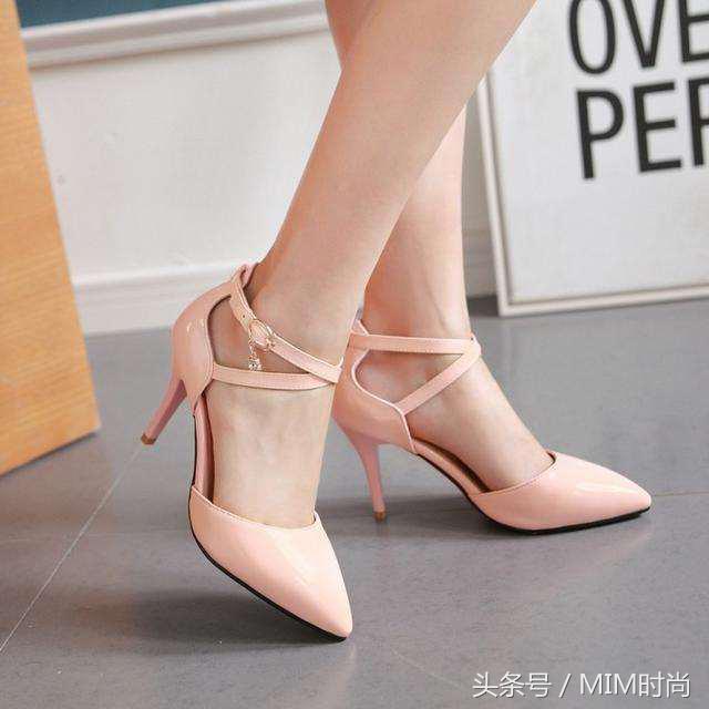 千万不要买的5款高跟鞋,17年前高跟鞋