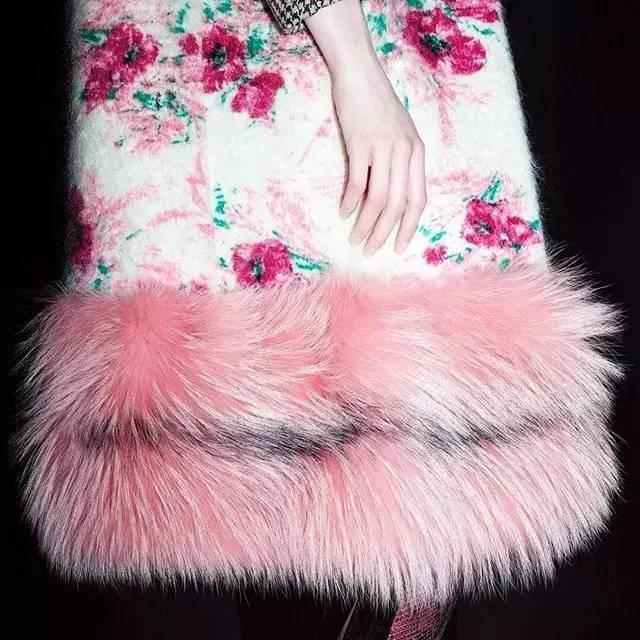 有款很贵却很丑的拖鞋,一双几十块的拖鞋值得买吗