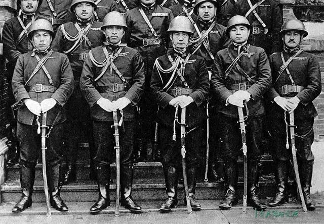 日本心,西洋形?趣谈那些“日洋结合”的日军*刀军**