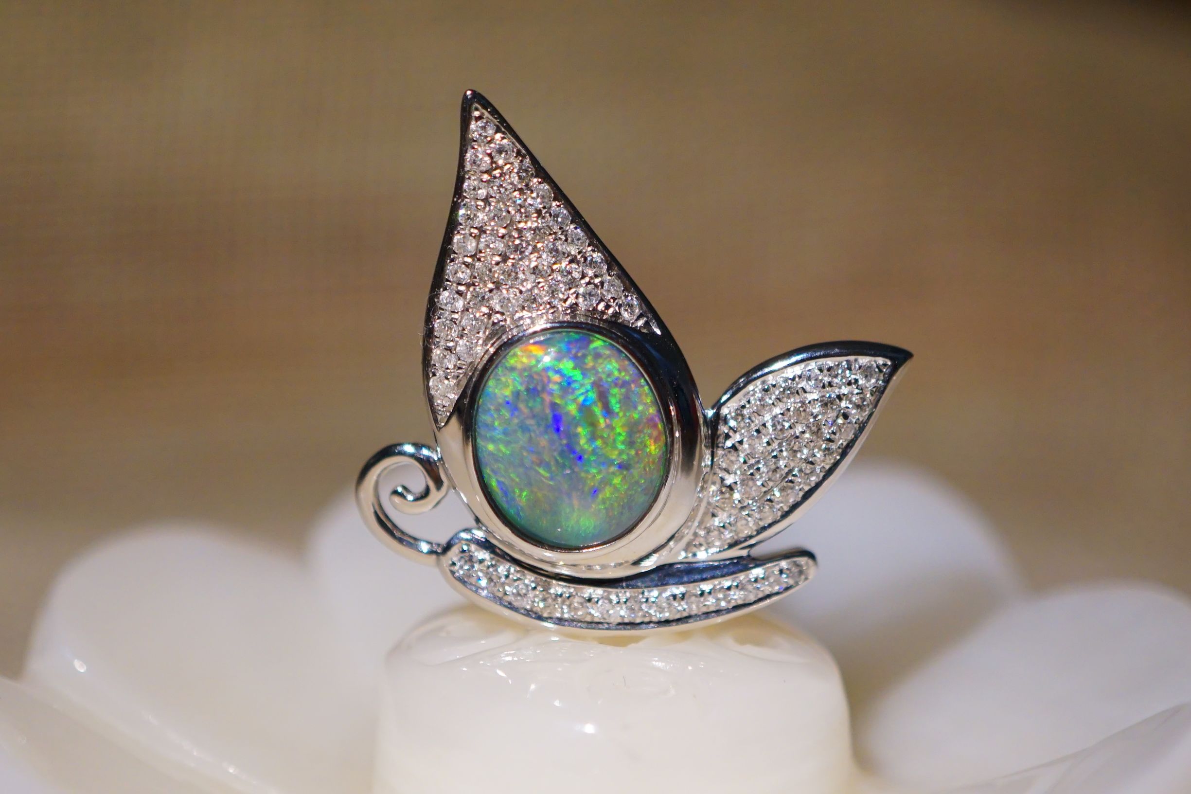 欧泊世界珠宝定制,欧泊珠宝独一无二