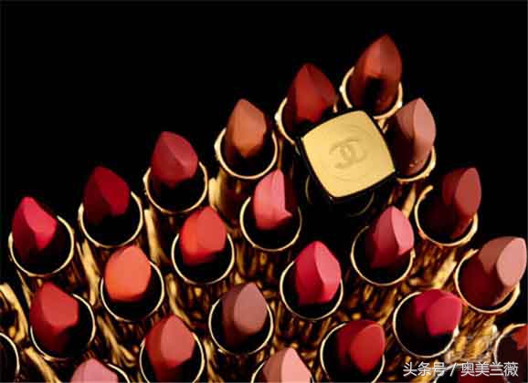 香奈儿和dior香水哪个好,香奈儿和dior唇膏哪个好