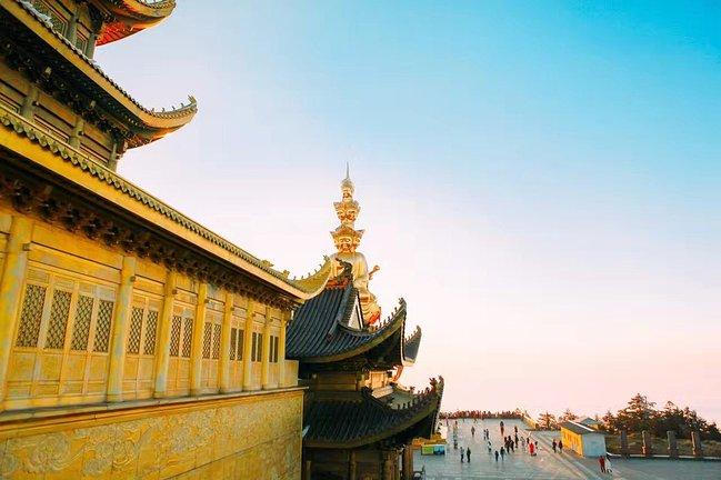 峨眉山一日观金顶日出吃住行攻略,峨眉山吃住行全攻略