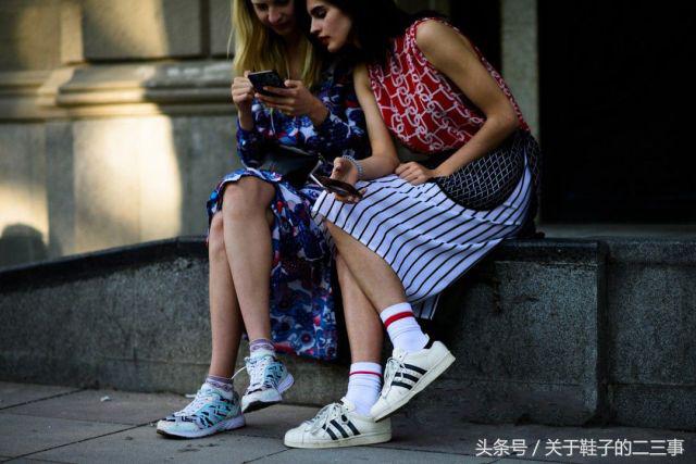 小白鞋清洁必备知识有哪些,小白鞋怎样穿不爱脏小妙招