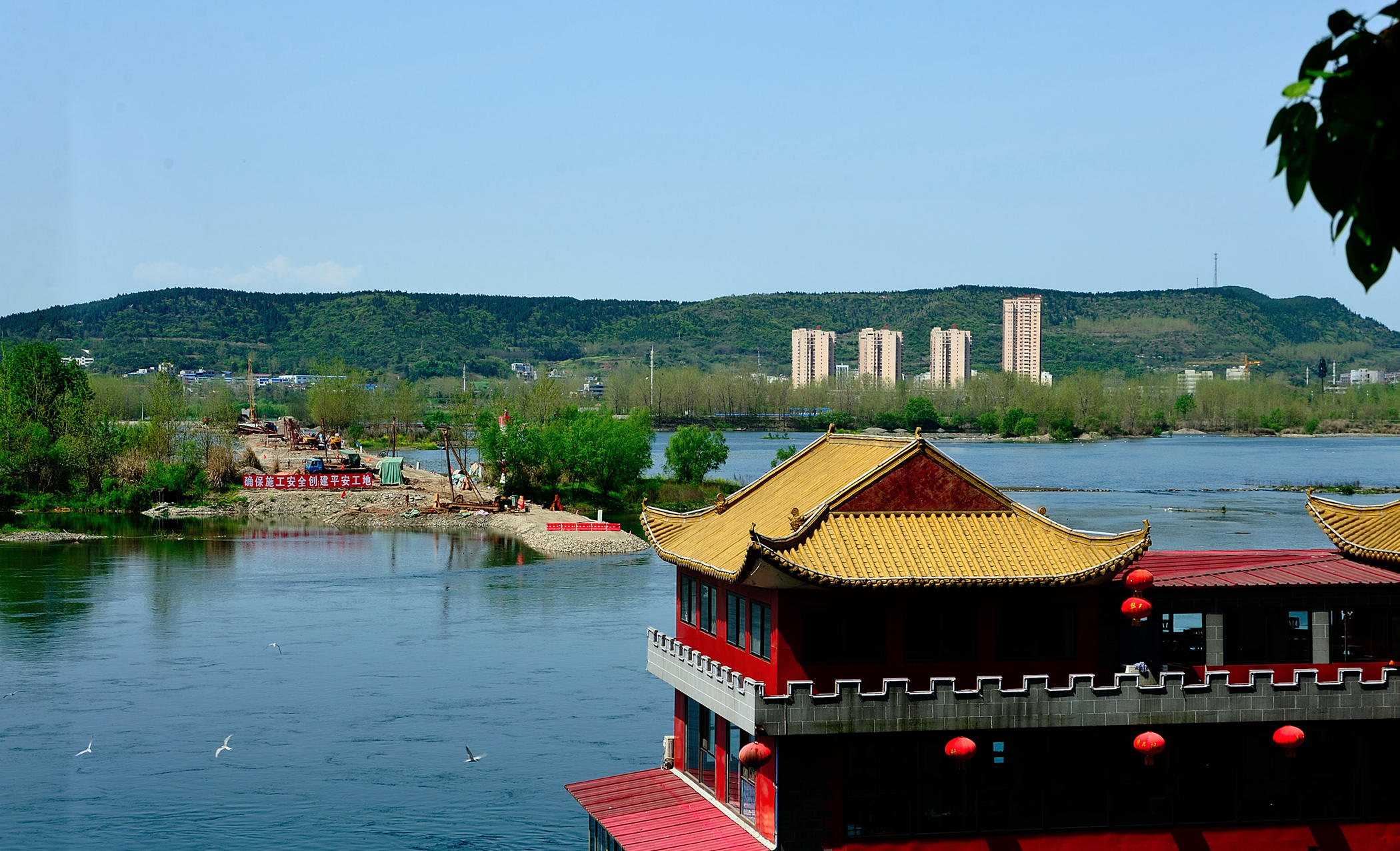 交通项目建设高质量发展,交通建设助推地方经济发展