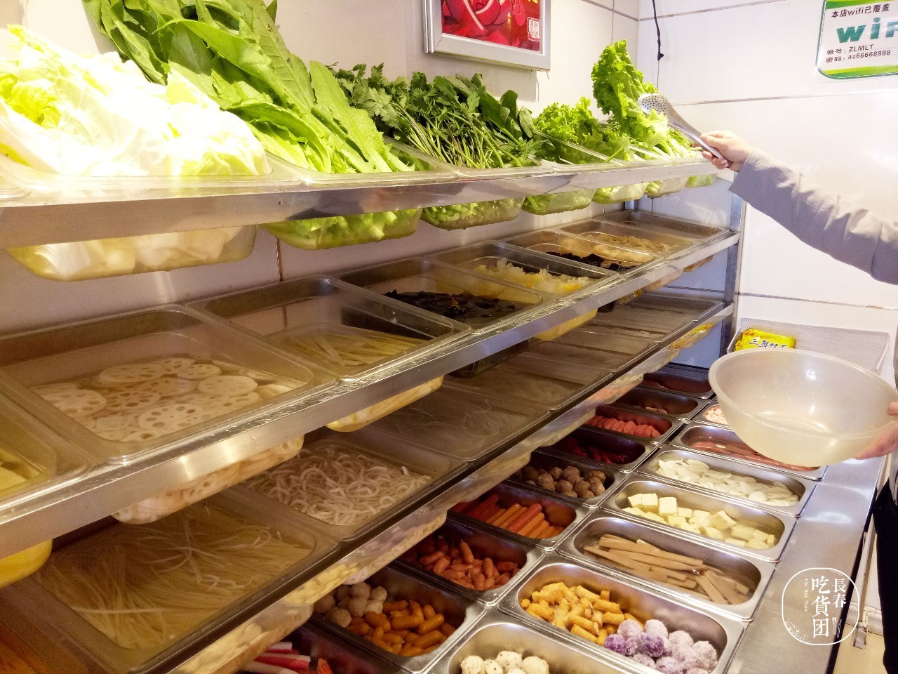 美女编辑拼死吃遍全城麻辣烫,终于选出6家最好吃的!