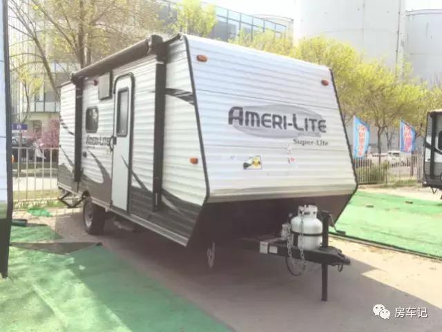 托展式b型房车,双轴进口豪华拖挂式房车