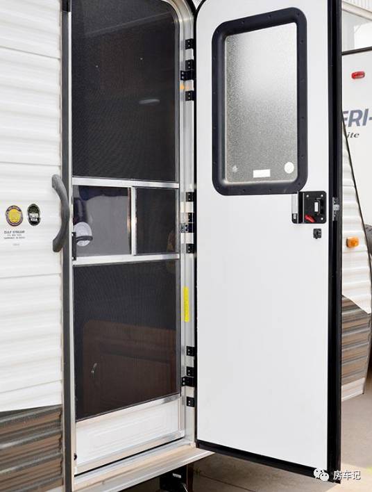 托展式b型房车,双轴进口豪华拖挂式房车