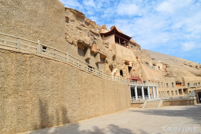 到敦煌去看月牙泉,敦煌沙洲夜市去莫高窟