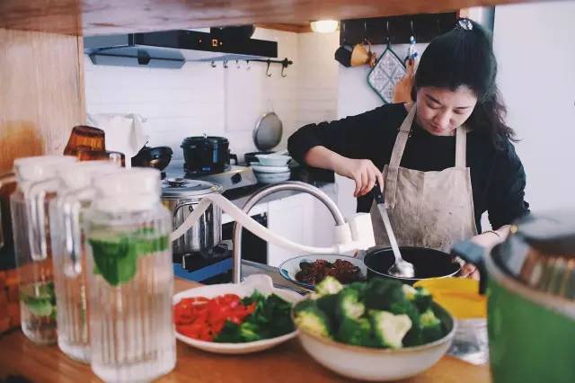 北漂姑娘在广州东山老别墅里开私房菜馆吃过的人都说有家味道