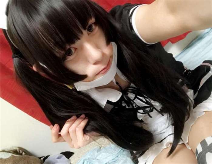 邋遢男化妆女仆,女神自叹不如