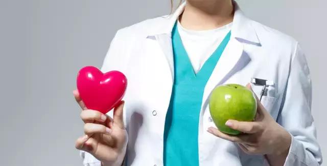 苹果每天什么时间吃对身体最好,苹果怎么吃营养价值最高