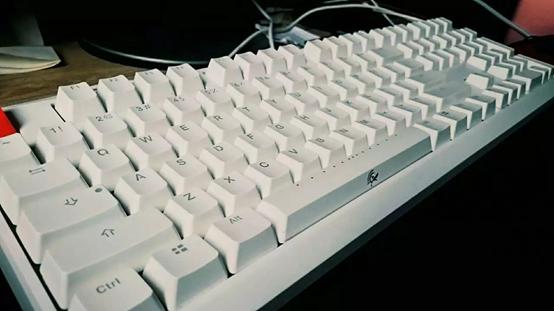 魔力鸭2108怎么样,魔力鸭2087黑轴和红轴