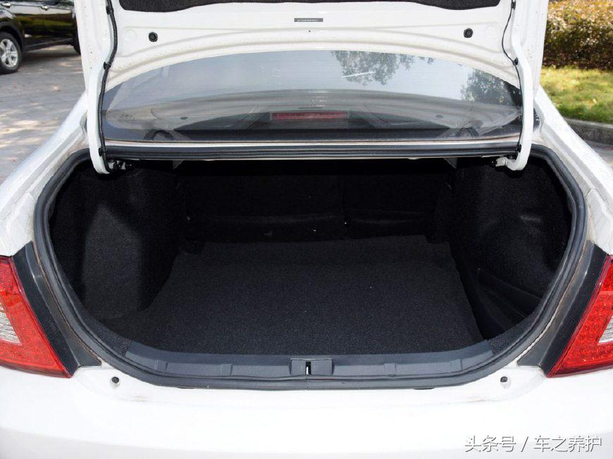 8万自主民营乘用车，有着30万的外观20万的配置