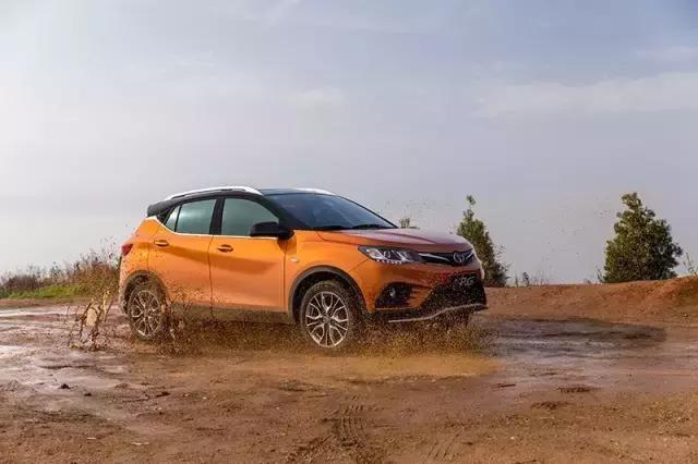 东南dx3srg动力,十万的价格感受几十万的轿跑感