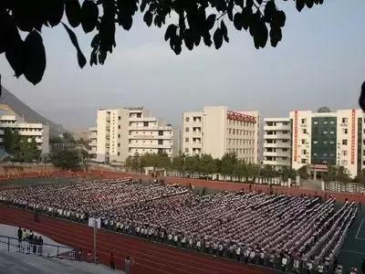 又一封辞职信火了！只因TA来了一趟巫山！