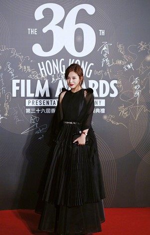 百花奖周冬雨章子怡,章子怡周冬雨金像奖视频