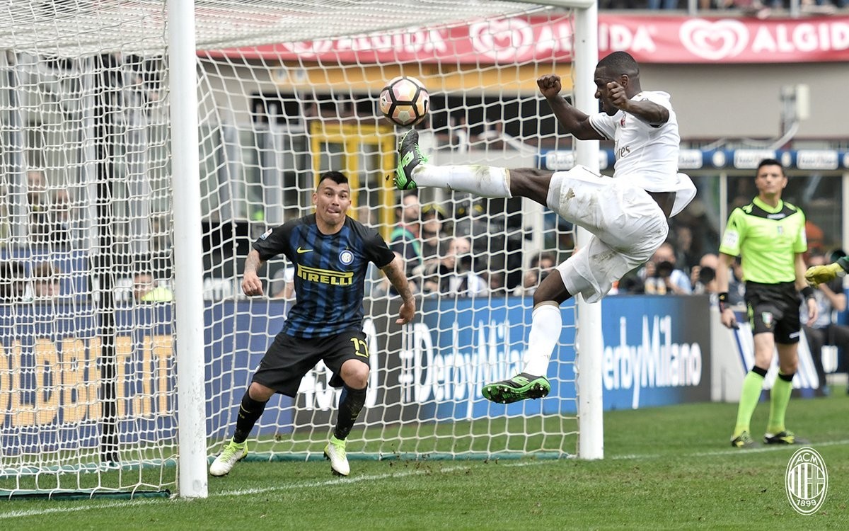 足球人盯人防守解析集锦,足球区域防守与盯人防守