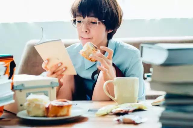 这本掀起“眼镜娘”风潮的杂志,如今即将成为回忆