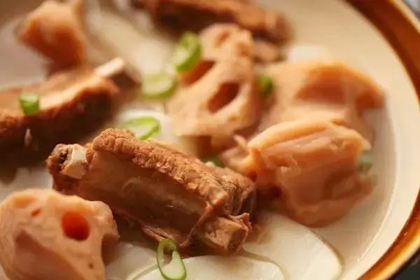 4月重庆飞哪里的机票便宜,五一重庆飞哪个海边的机票便宜