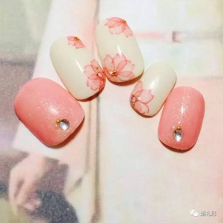 新娘美甲裸色系短甲,最近新娘美甲火爆款