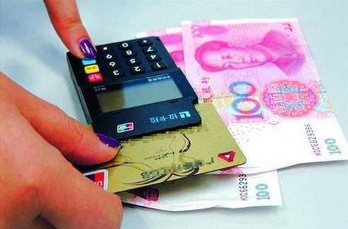 套卡逾期被起诉会判刑吗,用卡骗人拘留多久出来