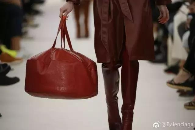 巴黎世家最好看的一款包,巴黎世家丑出天际的东西