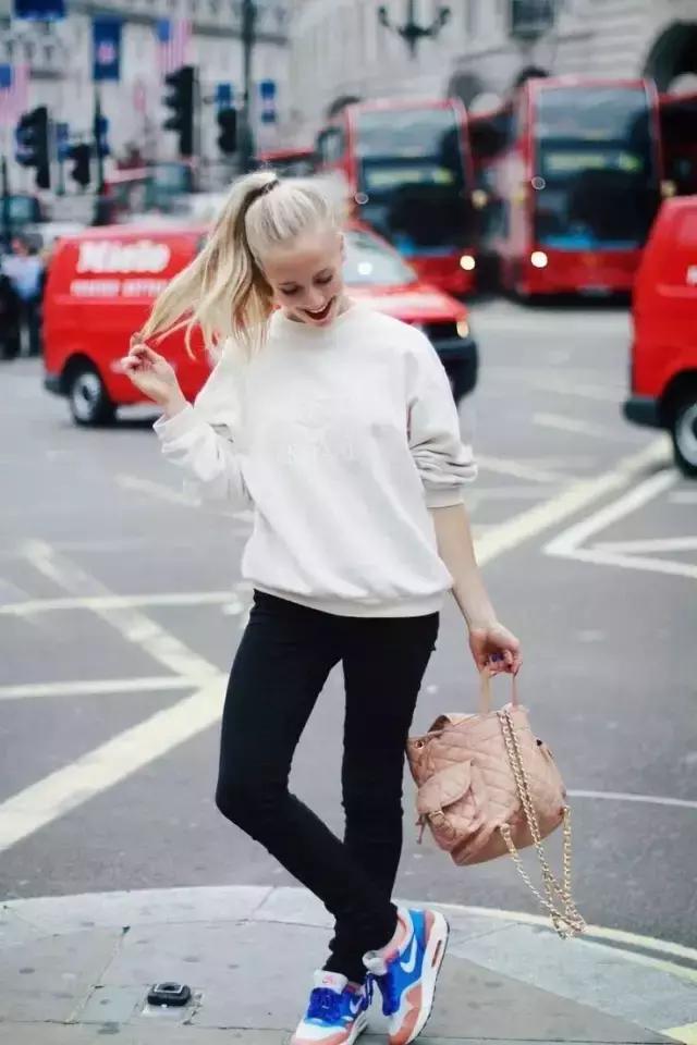 记住这4个穿搭技巧英文,记住这几个颜色口诀穿衣更高级